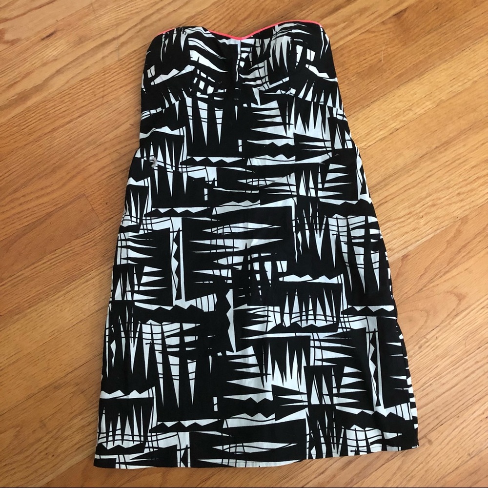 love, Fire Juniors Strapless Fun Geometric Print Summer Cotton Dress - M